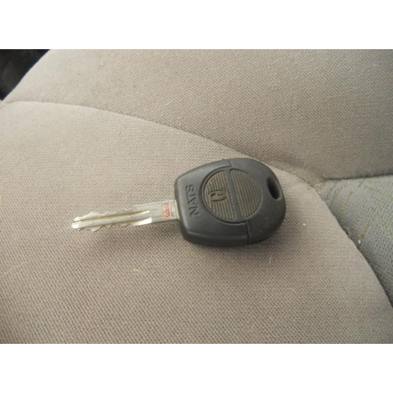 Bouton de warning NISSAN ALMERA TINO Photo n°12