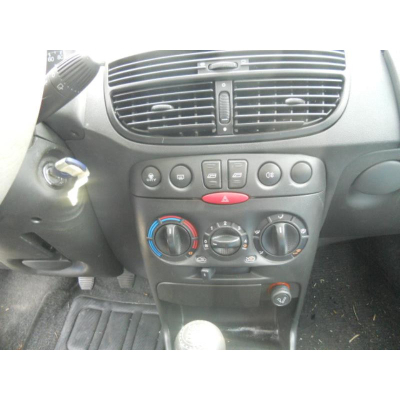 Retroviseur gauche FIAT PUNTO 2 Photo n°10