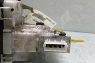 Serrure avant droit VOLKSWAGEN GOLF 3
