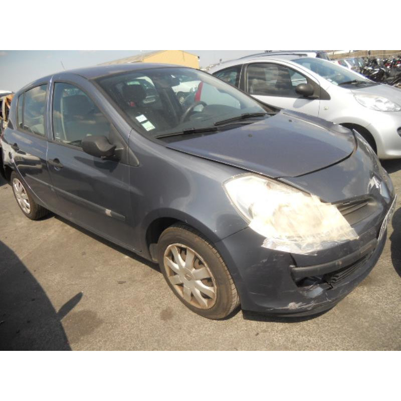 Maitre cylindre (freinage) RENAULT CLIO 3 Photo n°3