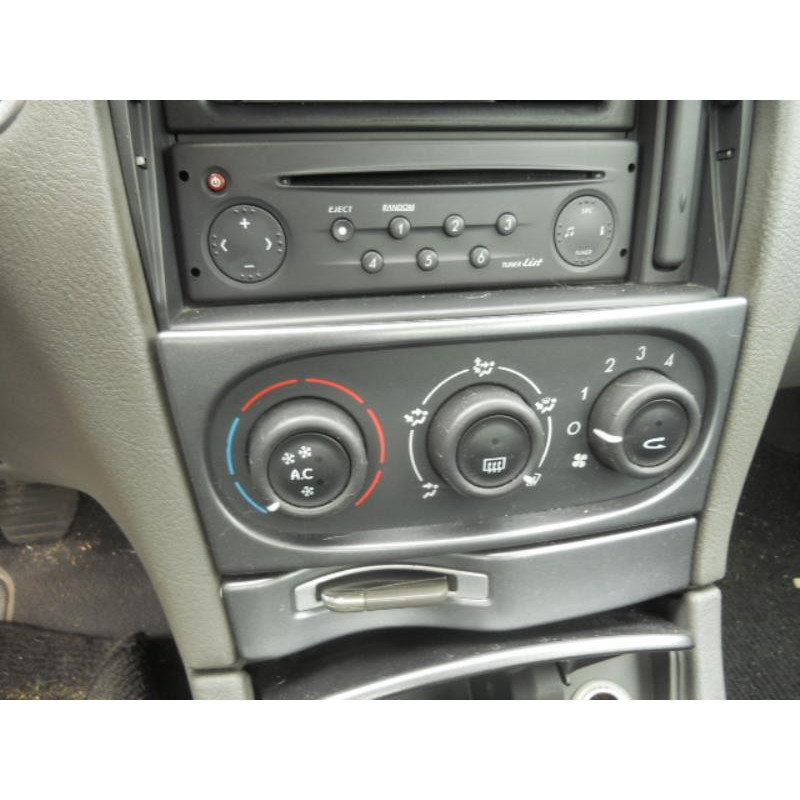 Bras essuie glace avant gauche RENAULT LAGUNA 2 Photo n°6
