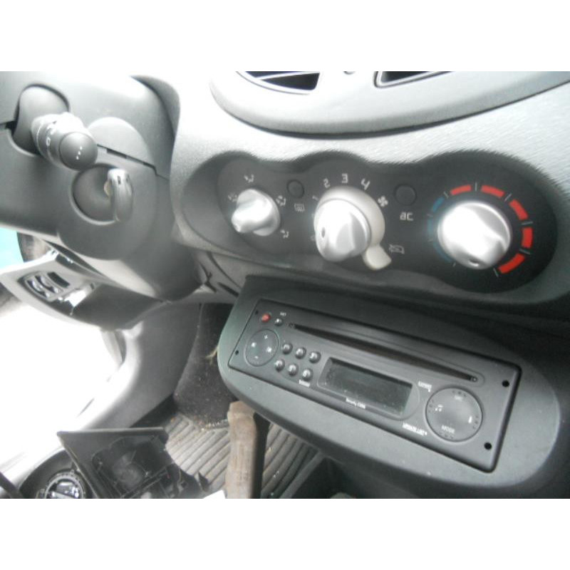 Maitre cylindre (freinage) RENAULT TWINGO 2 Photo n°8