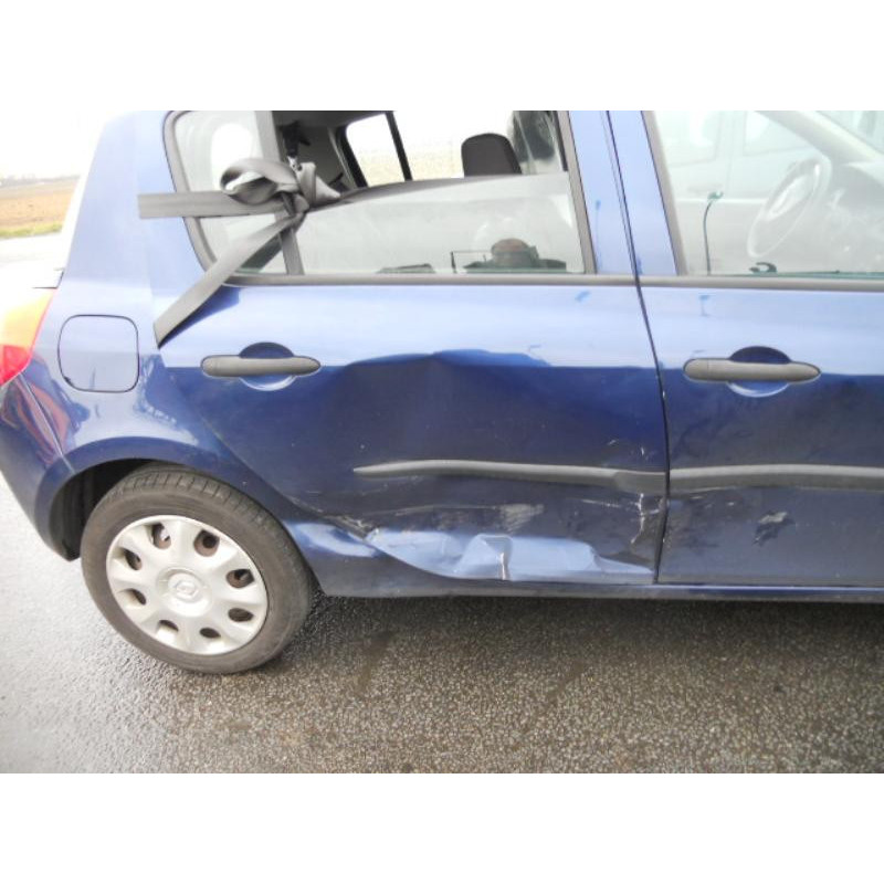Maitre cylindre (freinage) RENAULT CLIO 3 Photo n°4
