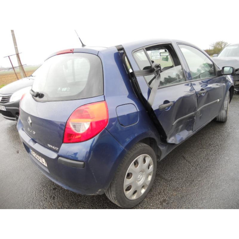 Maitre cylindre (freinage) RENAULT CLIO 3 Photo n°5
