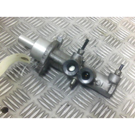 Maitre cylindre (freinage) CITROEN C2 Photo n°1