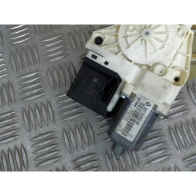 Leve vitre electrique arriere gauche RENAULT MEGANE 3 Photo n°2