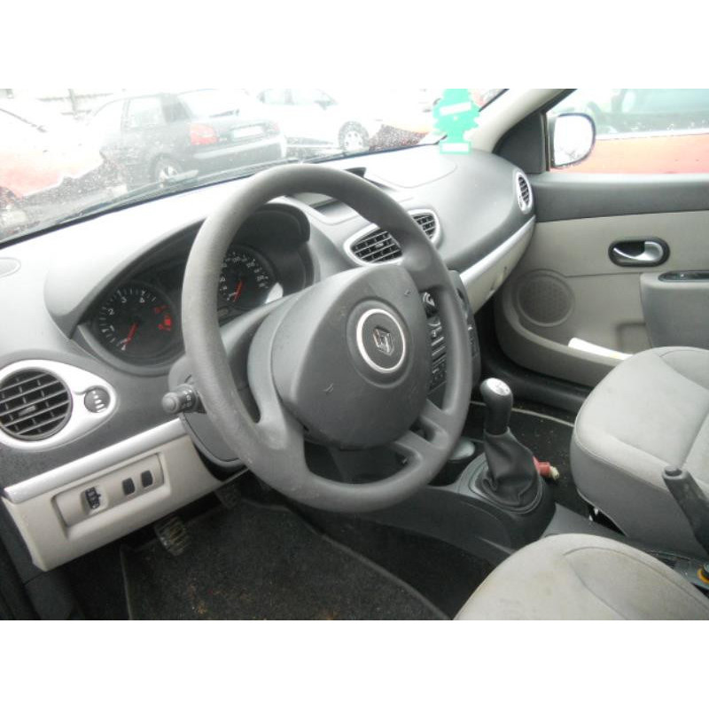 Maitre cylindre (freinage) RENAULT CLIO 3 Photo n°7