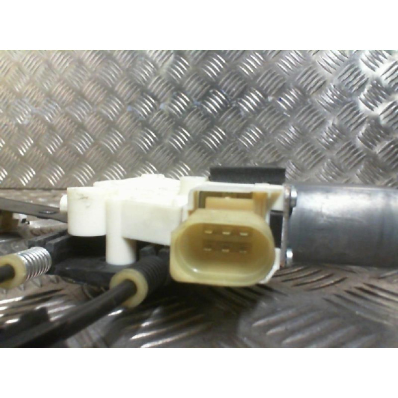Leve vitre electrique avant gauche FORD MONDEO 3 Photo n°2