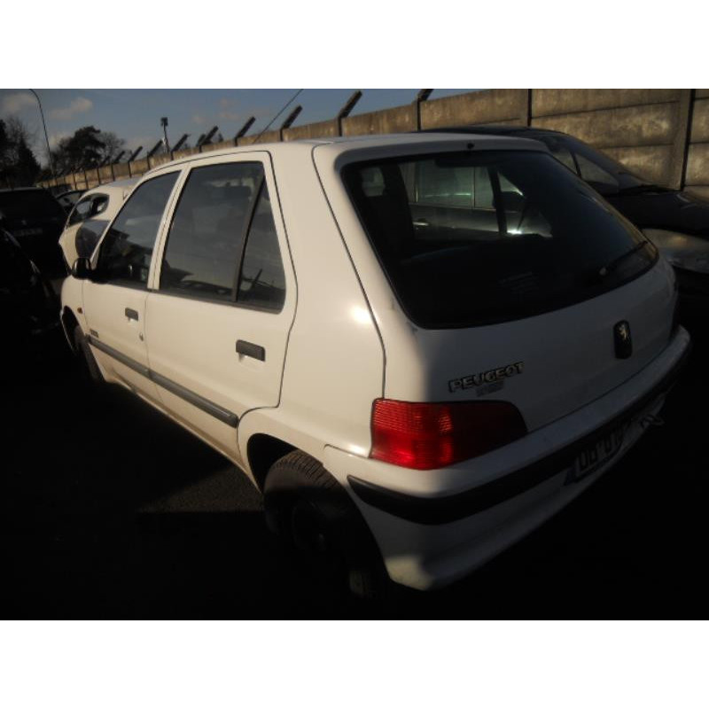 Bras essuie glace avant droit PEUGEOT 106 Photo n°4
