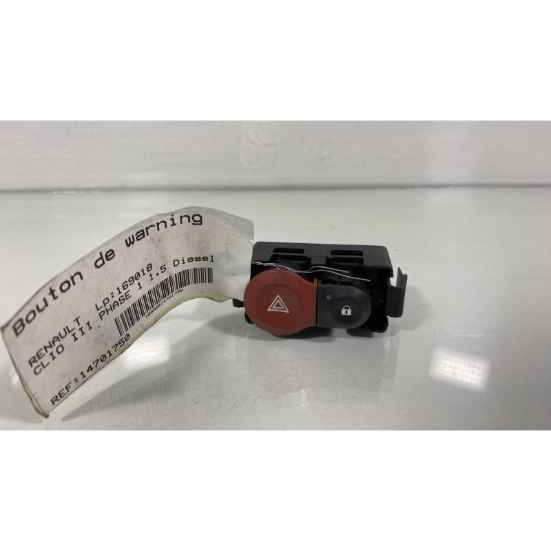 Bouton de warning RENAULT CLIO 3 Photo n°1