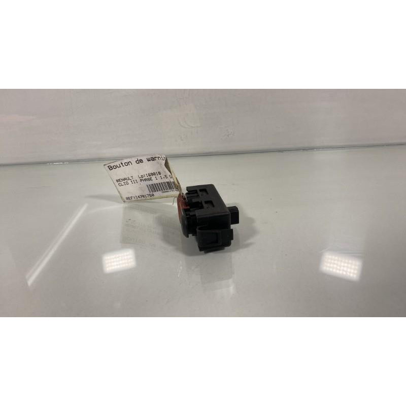 Bouton de warning RENAULT CLIO 3 Photo n°2