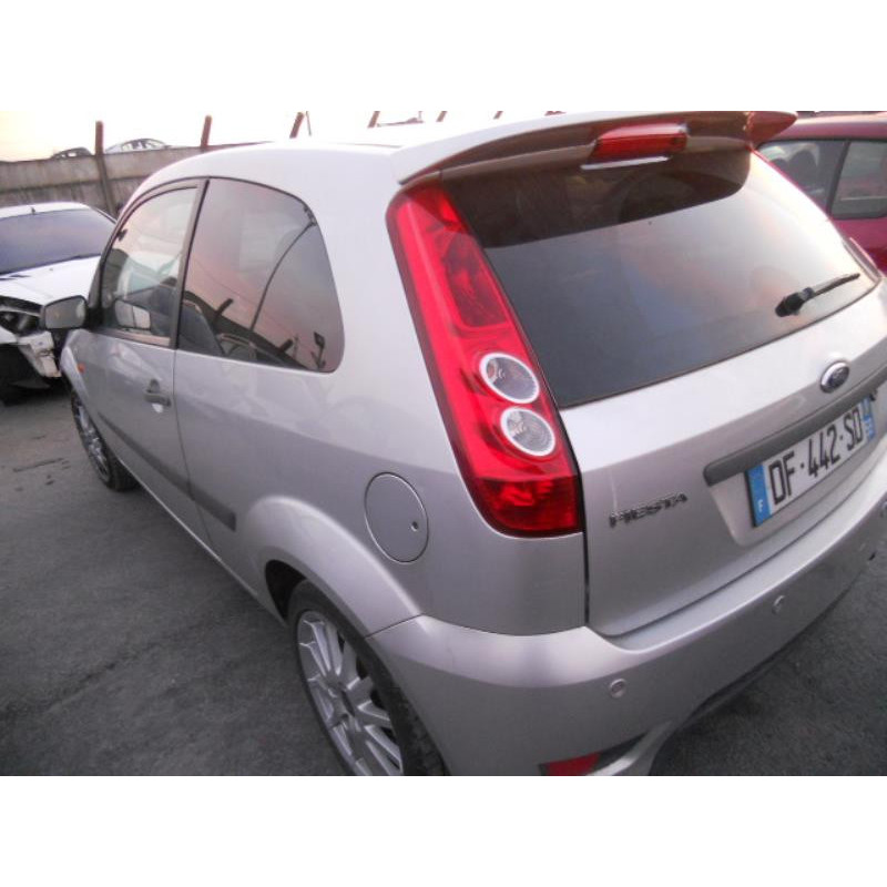 Bouton de warning FORD FIESTA 5 Photo n°8