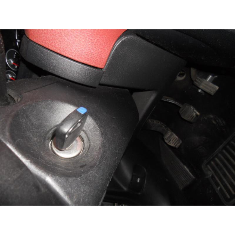 Bouton de warning FORD FIESTA 5 Photo n°11