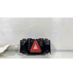 Bouton de warning MERCEDES CLASSE E 210 Photo n°1