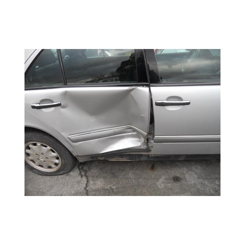 Bouton de warning MERCEDES CLASSE E 210 Photo n°6
