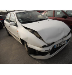 Attache ceinture arriere centrale FIAT BRAVA