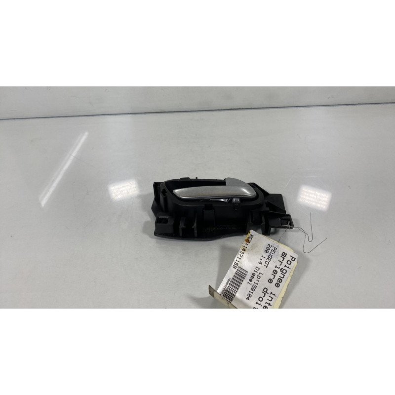 Poignee interieur arriere droit PEUGEOT 208 1 Photo n°3