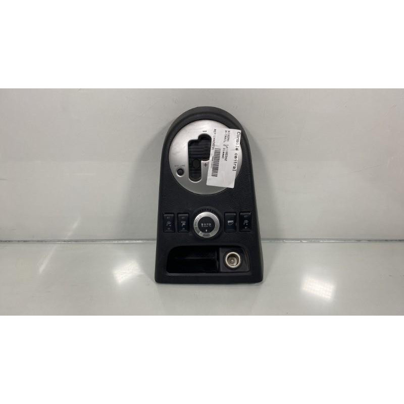 Console central (interieur plastique) NISSAN X-TRAIL 2 Photo n°1