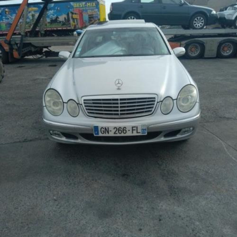 Vitre arriere gauche MERCEDES CLASSE E 211 Photo n°6