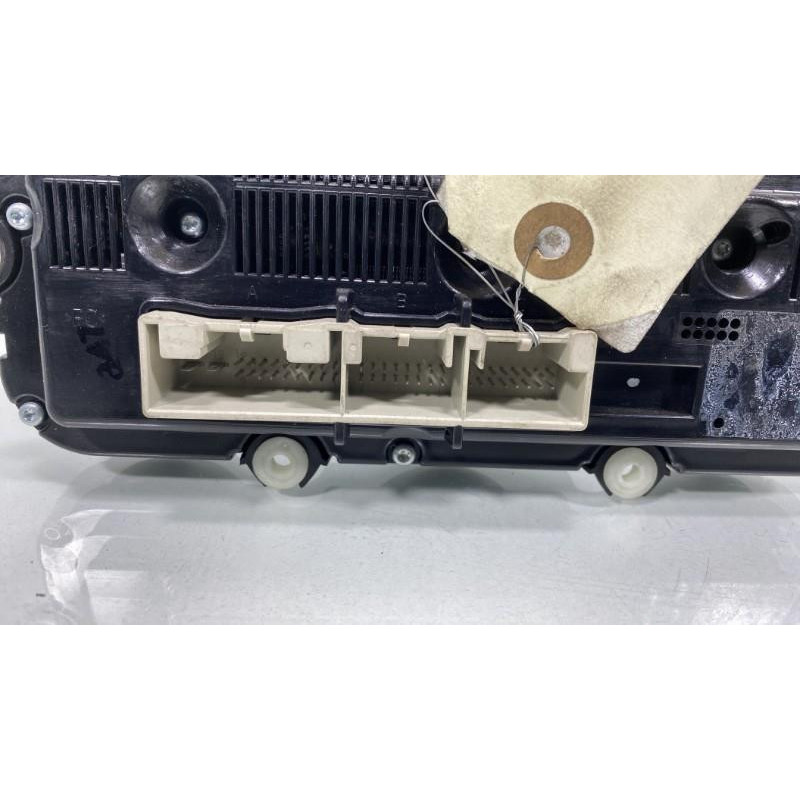 Commande chauffage VOLKSWAGEN GOLF 5 Photo n°3