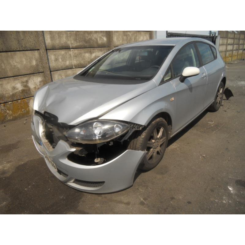 Vitre avant gauche SEAT LEON 2 Photo n°1