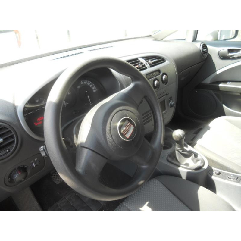 Vitre avant gauche SEAT LEON 2 Photo n°6