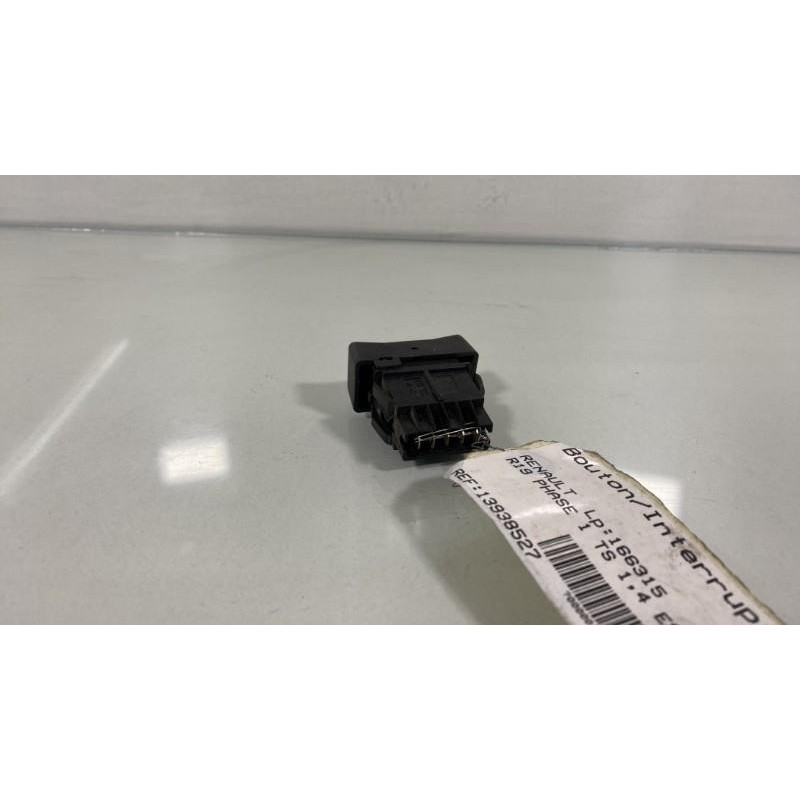 Commande anti brouillard arriere RENAULT R19 Photo n°3