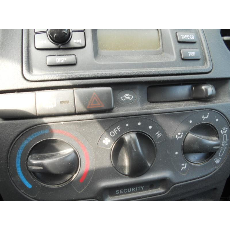 Trappe d'essence TOYOTA YARIS 1 Photo n°11