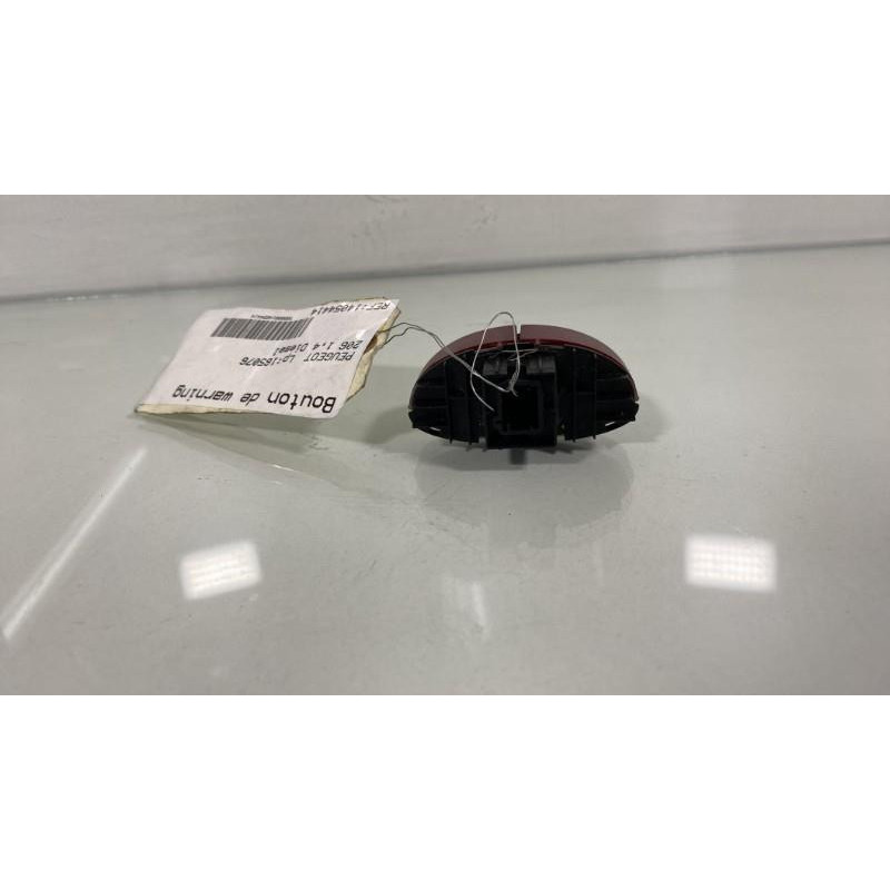 Bouton de warning PEUGEOT 206 Photo n°3