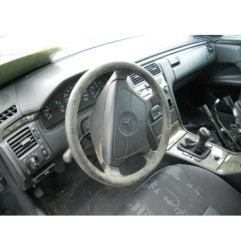Bouton de warning MERCEDES CLASSE E 210