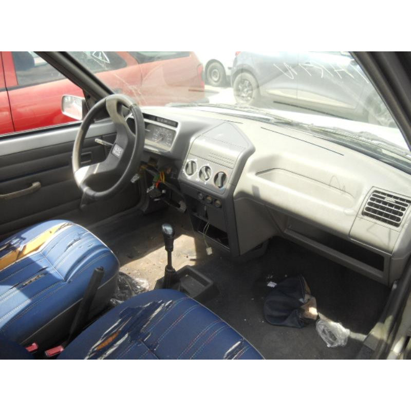 Retroviseur gauche PEUGEOT 205 Photo n°7