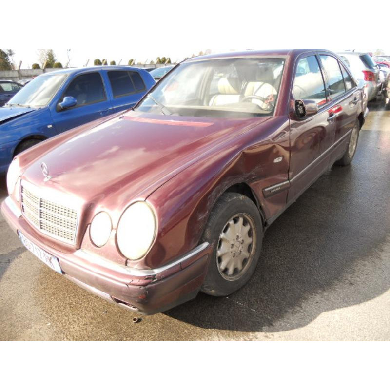 Bras essuie glace avant MERCEDES CLASSE E 210 Photo n°1