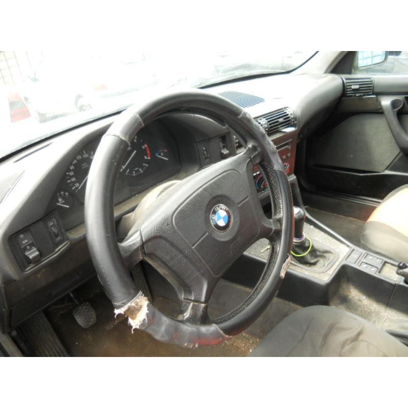 Optique avant secondaire droit (feux)(clignotant) BMW SERIE 5 E34 Photo n°8