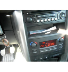 Attache ceinture arriere centrale PEUGEOT 207