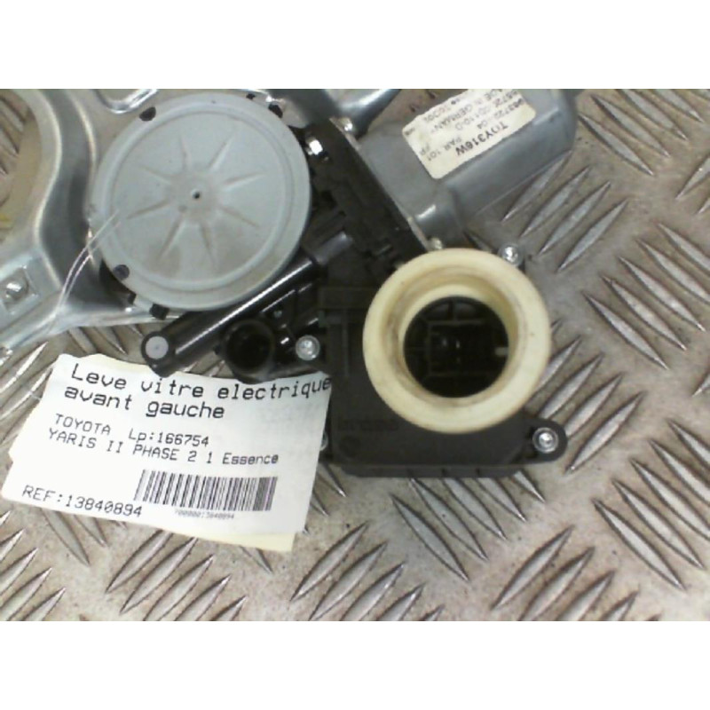 Leve vitre electrique avant gauche TOYOTA YARIS 2 Photo n°2