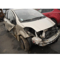 Leve vitre electrique avant gauche TOYOTA YARIS 2