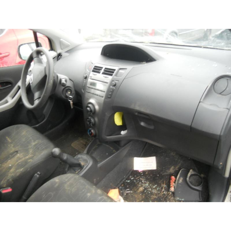 Leve vitre electrique avant gauche TOYOTA YARIS 2 Photo n°7