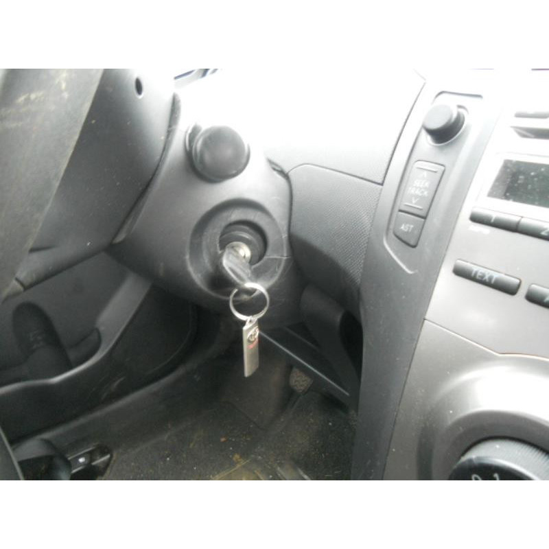 Leve vitre electrique avant gauche TOYOTA YARIS 2 Photo n°9
