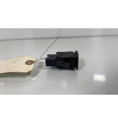 Bouton de warning VOLKSWAGEN POLO 4