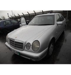 Bouton de warning MERCEDES CLASSE E 210