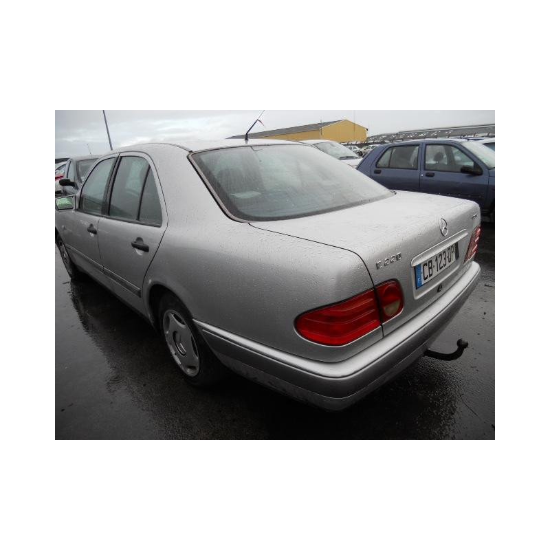 Bouton de warning MERCEDES CLASSE E 210 Photo n°7