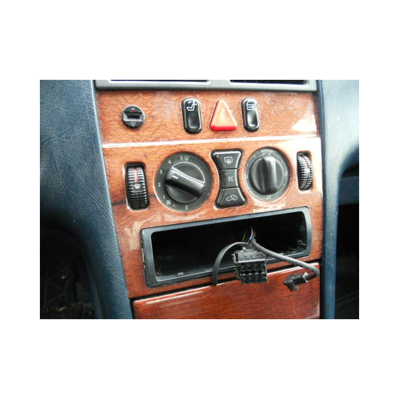 Bouton de warning MERCEDES CLASSE E 210 Photo n°10