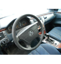 Bloc ABS (freins anti-blocage) MERCEDES CLASSE E 210
