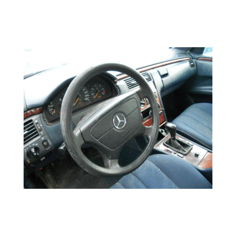 Bloc ABS (freins anti-blocage) MERCEDES CLASSE E 210 Photo n°7