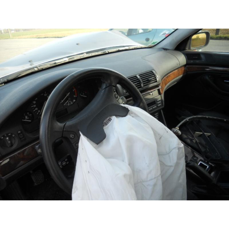 Trappe d'essence BMW SERIE 5 E39 Photo n°9