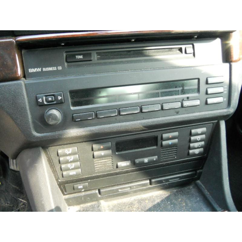Trappe d'essence BMW SERIE 5 E39 Photo n°10