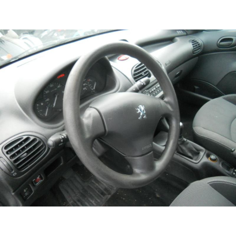Bouton de warning PEUGEOT 206 Photo n°9