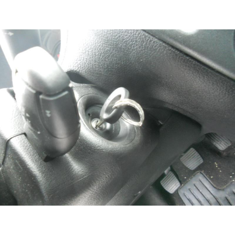 Bouton de warning PEUGEOT 206 Photo n°11