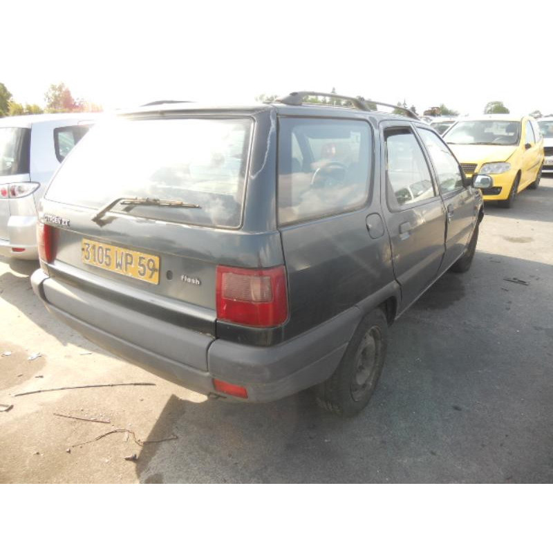 Attache ceinture arriere centrale CITROEN ZX Photo n°6