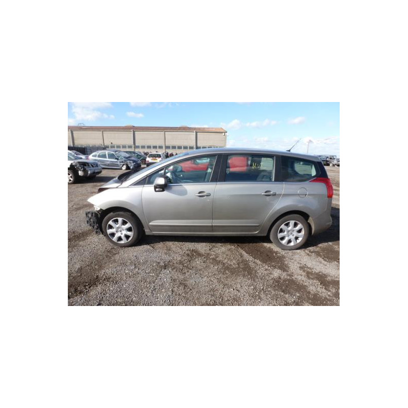 Eclairage de plafonnier PEUGEOT 5008 1 Photo n°9